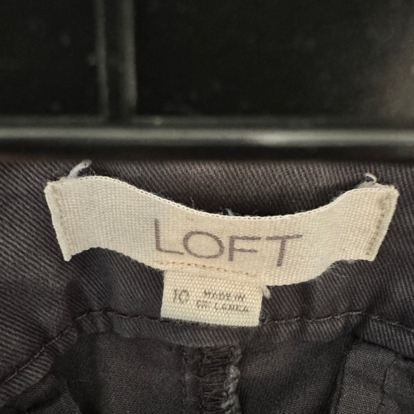 Gray LOFT chino pants - Picture 2 of 3